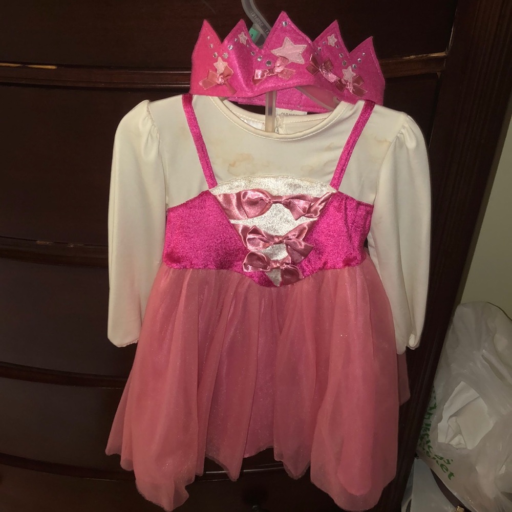 Old navy toddler princess costume for sale! 12mth